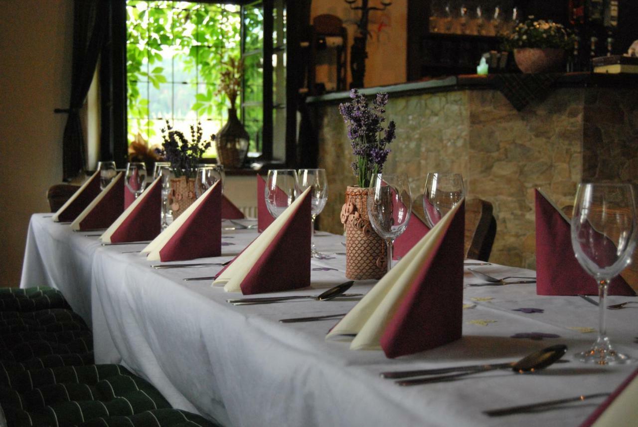 Penzion Kelt Hotel Zator ภายนอก รูปภาพ